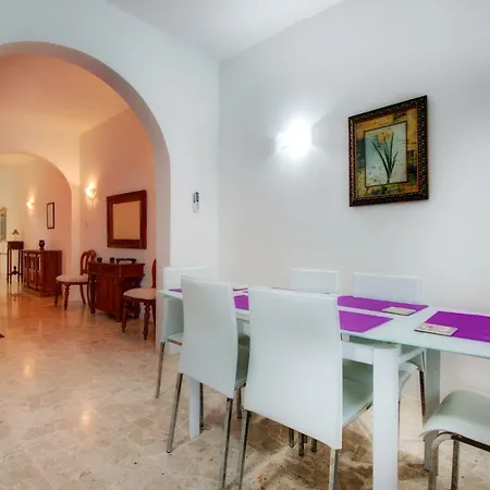 Dc 5 - Seafront 3 Bedroom Penthouse *