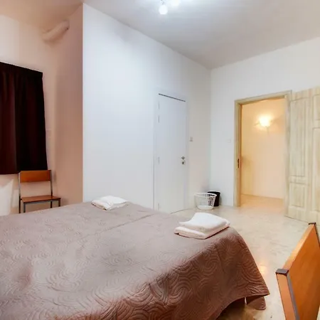 Dc 5 - Seafront 3 Bedroom Penthouse