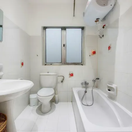 Apartman Dc 5 - Seafront 3 Bedroom Penthouse *